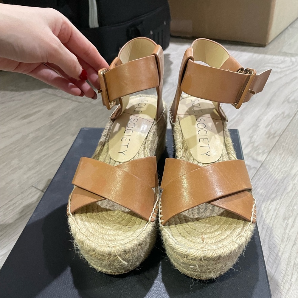 Sole Society Audrina Espadrille Wedge Sandal - cognac, size 7.5